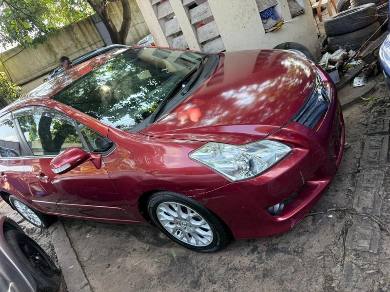 TOYOTA BLADE SANS PLAQUE A VENDRE 