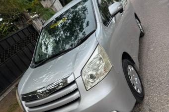 TOYOTA NOHA 3 SANS PLAQUE A VENDRE 