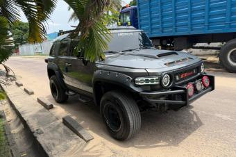 TOYOTA FJ CRUISER SANS PLAQUE A VENDRE 