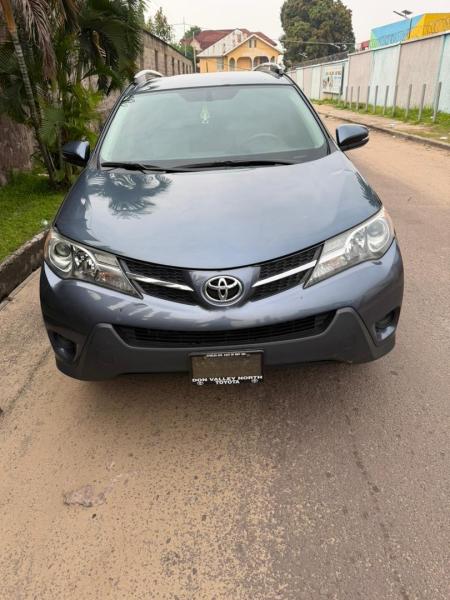 TOYOTA NEW RAV4 A VENDRE  KINSHASA 
