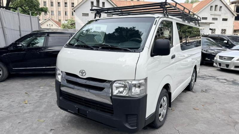 TOYOTA HIACE A VENDRE  KINSHASA 