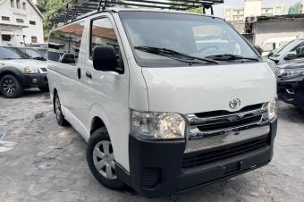 TOYOTA HIACE A VENDRE  KINSHASA 