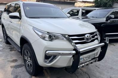 automobile_motos_velos_engins_et_pieces Consulting Immo et C  