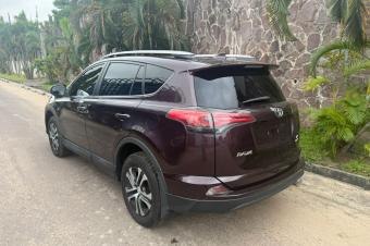 TOYOTA NEW RAV4 A VENDRE  KINSHASA 