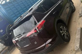TOYOTA NEW RAV4 A VENDRE  KINSHASA 