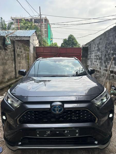 Rav4 hybrid AWD  PLUGIN 2024 Sans plaque  Camra de recul  Intrieur porcelaine  20.000 nazwi Localisation limete