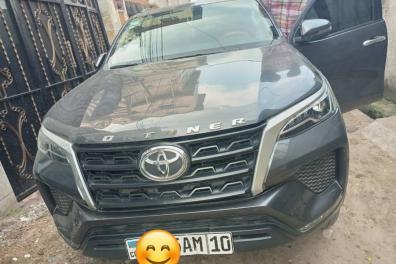 automobile_motos_velos_engins_et_pieces Christian Csk  