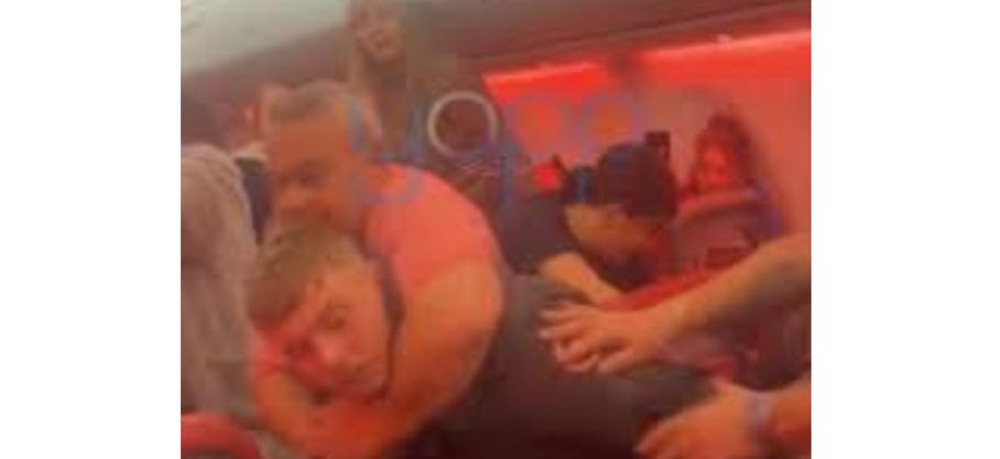 Infos congo - Actualités Congo - mediacongo Europe: un vol reliant Antalya (Turquie) à Manchester (UK) a viré au chaos suite à une violente bagarre qui a éclaté à bord suite à des propos racistes obligeant le pilote a effectué un atterrissage d’urgence à Bruxelles