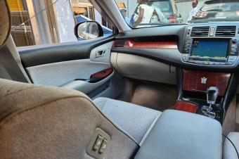 TOYOTA CROWN NOUVEAU  SANS PLAQUE  FULL OPTIONS CLIMATIS  TOUT FONCTIONNE PARFAITEMENT  VHICULE ENCORE NEUF  PRIX  7.600  AZUI