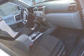 TOYOTA 4 RUNNER Version canadienne Volant Normale Gauche  Sans plaque dimmatriculation   Tout est discutables   FULL OPTIONS   Climatisation  Bote automatique avec traction i