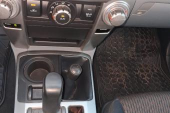 TOYOTA 4 RUNNER Version canadienne Volant Normale Gauche  Sans plaque dimmatriculation   Tout est discutables   FULL OPTIONS   Climatisation  Bote automatique avec traction i