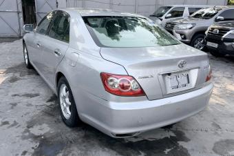 Toyota mark x 2009 sans plaque essence automatique v6 Kilomtrage 4170 camera de recul Prix 6400 a discuter