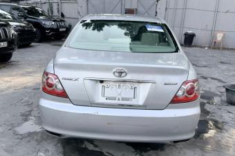 Toyota mark x 2009 sans plaque essence automatique v6 Kilomtrage 4170 camera de recul Prix 6400 a discuter