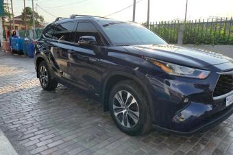 HIGHLANDER  2023 Automatique  Essence   BW Volant gauche Toit ouvrant  Prix  31.000   Appel 