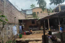 TERRAIN À VENDRE – : NGALIEMA /BRIKIN / Ref. KIN  MARCHÉ   Prix 40.000$ (à négocier)  Dimension : 6m x 14m immobilier_vente_location