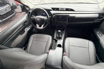 Toyota Hilux l Prix  34.000  us  discuter   Anne de fabrication  2019  Moteur Diesel 4 cylindres  Bote de vitesse manuelle 4x4  Climatise  kilomtrage   31.000 