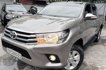 Toyota Hilux l Prix  34.000  us  discuter   Anne de fabrication  2019  Moteur Diesel 4 cylindres  Bote de vitesse manuelle 4x4  Climatise  kilomtrage   31.000 