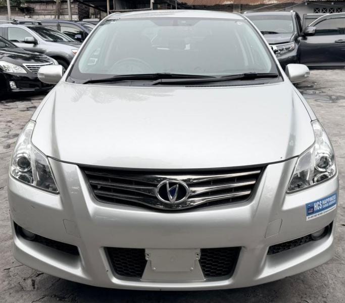Blade 2012 sans plaque essence automatique 4cylinder kilomtrage 5670 camera de recul Prix 6900
