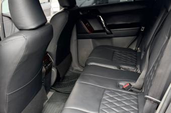 Toyota prado txl essence automatique v6 Kilomtrage 47000 camera de recul intrieur cuire Prix 33500 a discuter