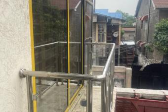 5 GRANDS APPARTEMENTS DE 3 CHAMBRES 3 SALLES DE BAIN  NGALIEMAMACAMPAGNE CENTRE SUPRIEUR MILITAIRE  LUFUNGULA PRS DU MACADAM.  GRAND PARKING  