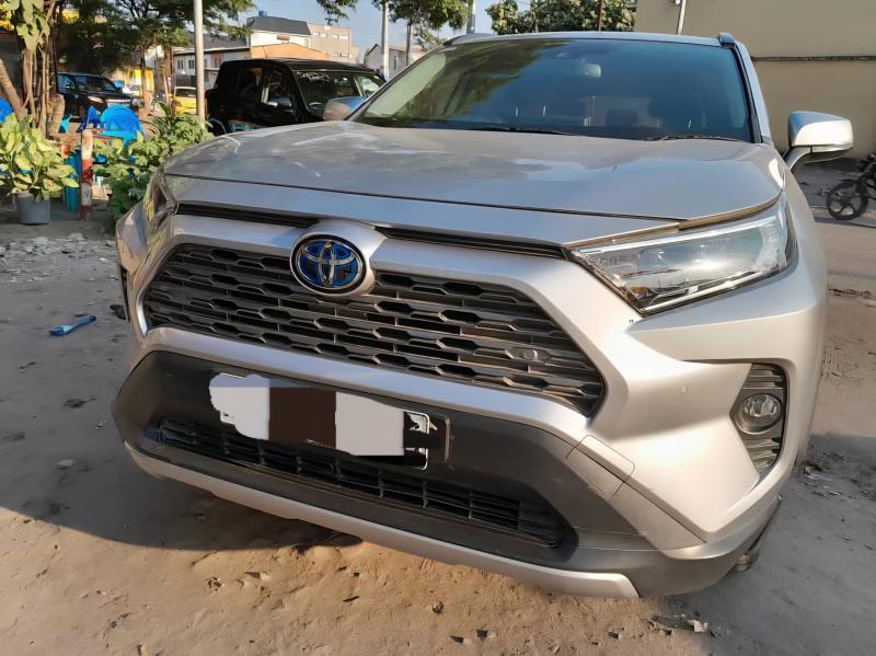 Besoin dargent show  Rav4 hybrid 2020 Plaque rcente AN10 Couleur dorigine  Volant droit  Camra de recule  Intrieur cuir  Prix 18.500  Localisation ngai moko