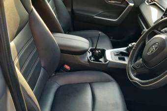 Besoin dargent show  Rav4 hybrid 2020 Plaque rcente AN10 Couleur dorigine  Volant droit  Camra de recule  Intrieur cuir  Prix 18.500  Localisation ngai moko