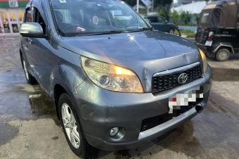 TOYOTA RUSH COULEUR DORIGINE AVEC TRACTION  ANNE 2014  PLAQUE BV CLIMATISATION IMPECCABLE  LOCALISATION YOLO MDICAL  VHICULE EN TRS BONNE TAT  PRIX 6500 SUKA  CAR NANGA 