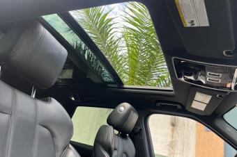 Range rover sport 2016 panoramique essence  volant normal moteur v6  Prix 30.000  discut lgrement  localisation appel 