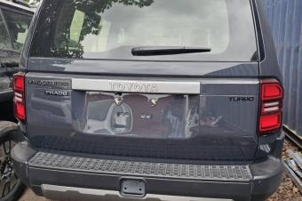 TOYOTA PRADO ADVENTURE 2025 SANS PLAQUE  PRIX 85.000 AZUI SUKA SUKA SVP.   AUTOMATIQUE ESSENCES 00.0 KILOMTRES 10Klm CLIMATISATION IMPECCABLES FULLS OPTIONS TOIT OUVRANT