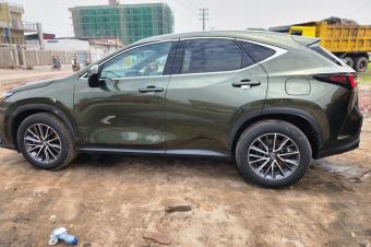 Lexus Nx450 2024 Volant droit  Intrieur rouge  Faible kilomtrage  28000 lisolo  Localisation Limet