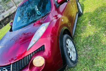 Nissan Juke Nouvelle plaque BW01 Couleur dorigine partout  Essence   Automatique  4 cylindres  Moteur  Bote impeccable  Full Options Intrieur trs propre  Volant Droit  Jan