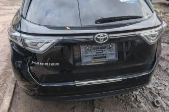 Toyota harrier nouveau sans plaque  vendre Prix  16500 dernier prix  automatique essence   4 cylindres   volant droit   Automatique essence   localisation limete   Off