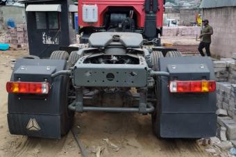 Vente tracteur Howo sinotruck