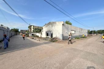  Vente des terrains 22   Gombe   Dimension  300m par terrain   Prix 550.000 