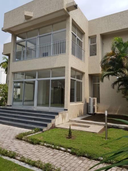Villa  Mont Fleuri 1970m2  5.000.000