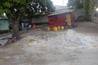 PARCELLE  VENDRE  NSELE 1RE AVENUE APRS LASPHALTE RF. 3 PAILLOTES