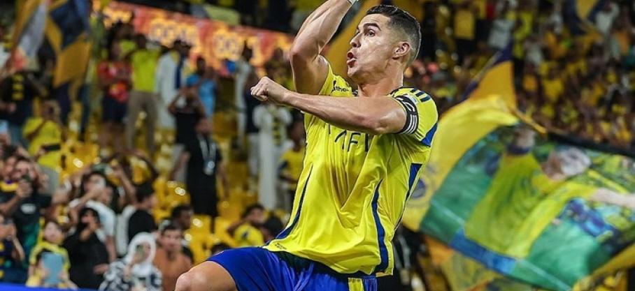 Foot : Cristiano Ronaldo devient le premier footballeur milliardaire