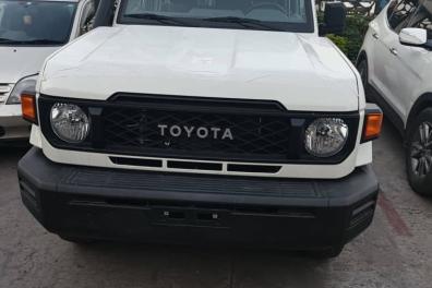 automobile_motos_velos_engins_et_pieces Christian Csk  