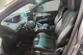 Peugeot 3008 2021 Full options  Essence   Volant gauche  Automatique  Moteur impeccable   Prix  15.000  discut lgrement  Localisation appel 