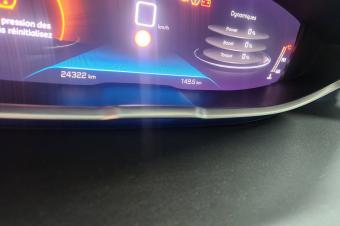 Peugeot 3008 2021 Full options  Essence   Volant gauche  Automatique  Moteur impeccable   Prix  15.000  discut lgrement  Localisation appel 