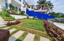 NGALIEMA/ MA CAMPAGNE: MISE EN VENTE D'UNE PROPRIÉTÉ DE 20mx40m avec un Duplex de 7 chambres avec Piscine, Réf. Colonel Mpia mediacongo