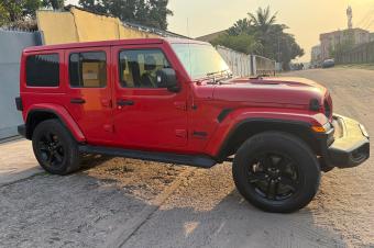 Jeep WRANGLER Anne 2022 Plaque BW Full Option Volant droit Automatique Toit panoramique Fiable kilomtrage Couleur dorigine Moteur Essence  Tout fonctionne bien. Prix  37.000