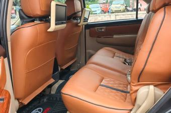 TOYOTA FORTUNER Anne de fabr 2015  Authentique  Full options  cran tactile  Camra de recul  Automatique 44 Jantes chromes  4 Cylindres  Essence  Prix 18.500  discuter   