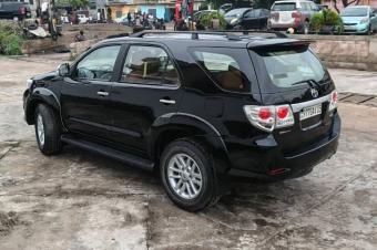 TOYOTA FORTUNER Anne de fabr 2015  Authentique  Full options  cran tactile  Camra de recul  Automatique 44 Jantes chromes  4 Cylindres  Essence  Prix 18.500  discuter   