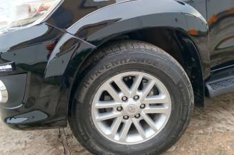 TOYOTA FORTUNER Anne de fabr 2015  Authentique  Full options  cran tactile  Camra de recul  Automatique 44 Jantes chromes  4 Cylindres  Essence  Prix 18.500  discuter   