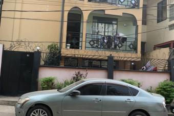 MAGNIFIQUE IMMEUBLE A VENDRE SUR GB