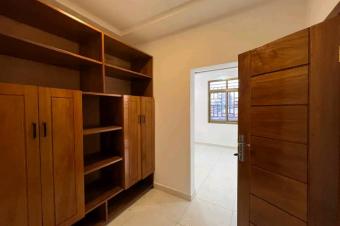 PLUSIEURS GRANDS APPARTEMENTS DE DEUX CHAMBRES MIS EN LOCATION  KINTAMBO PROCHE DE GB DIPLOMATE