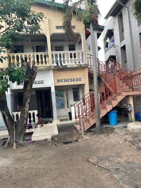 VENTE DUNE PARCELLE  KINTAMBO 