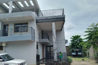 EN VENTE  Rsidence MODERNE R2 DE 4 CH.  NGALIEMAMBUDI TERMINUS  AVEC UN GRAND ESPACE VIDE POUVANT SERVICE  CONSTRUCTION UN IMMEUBLE  ct 