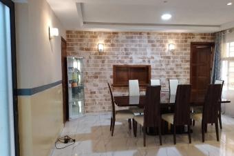 EN VENTE  Rsidence MODERNE R2 DE 4 CH.  NGALIEMAMBUDI TERMINUS  AVEC UN GRAND ESPACE VIDE POUVANT SERVICE  CONSTRUCTION UN IMMEUBLE  ct 